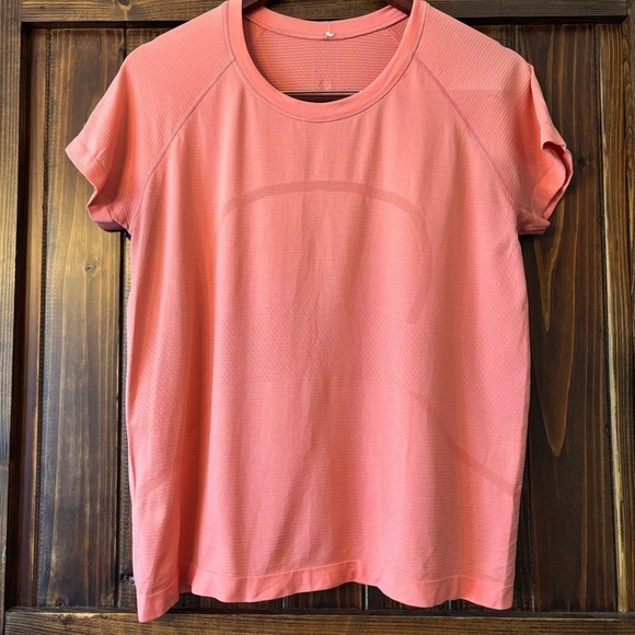Lululemon Swiftly Tech Short Sleeve Shirt 2.0 Race Length Raspberry Cream 12 - Picture 2 of 5